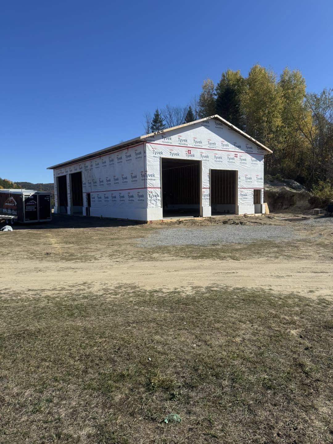 Garage extérieur terminé